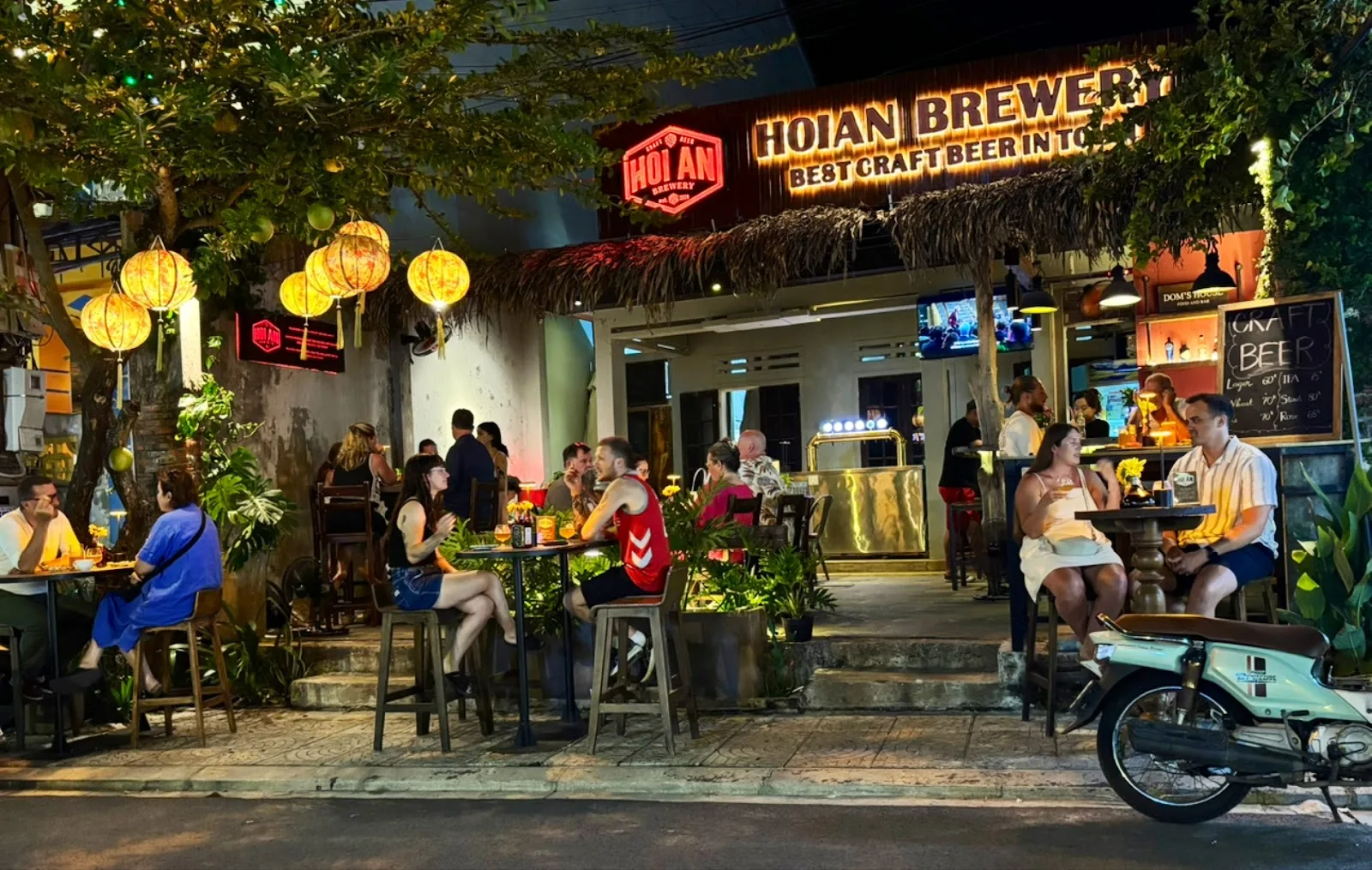Dom - Hoi An Brewery - Thường Thức Dòng Bia IpA Và Ale Đậm Vị Mở Cửa Xuyên Đêm