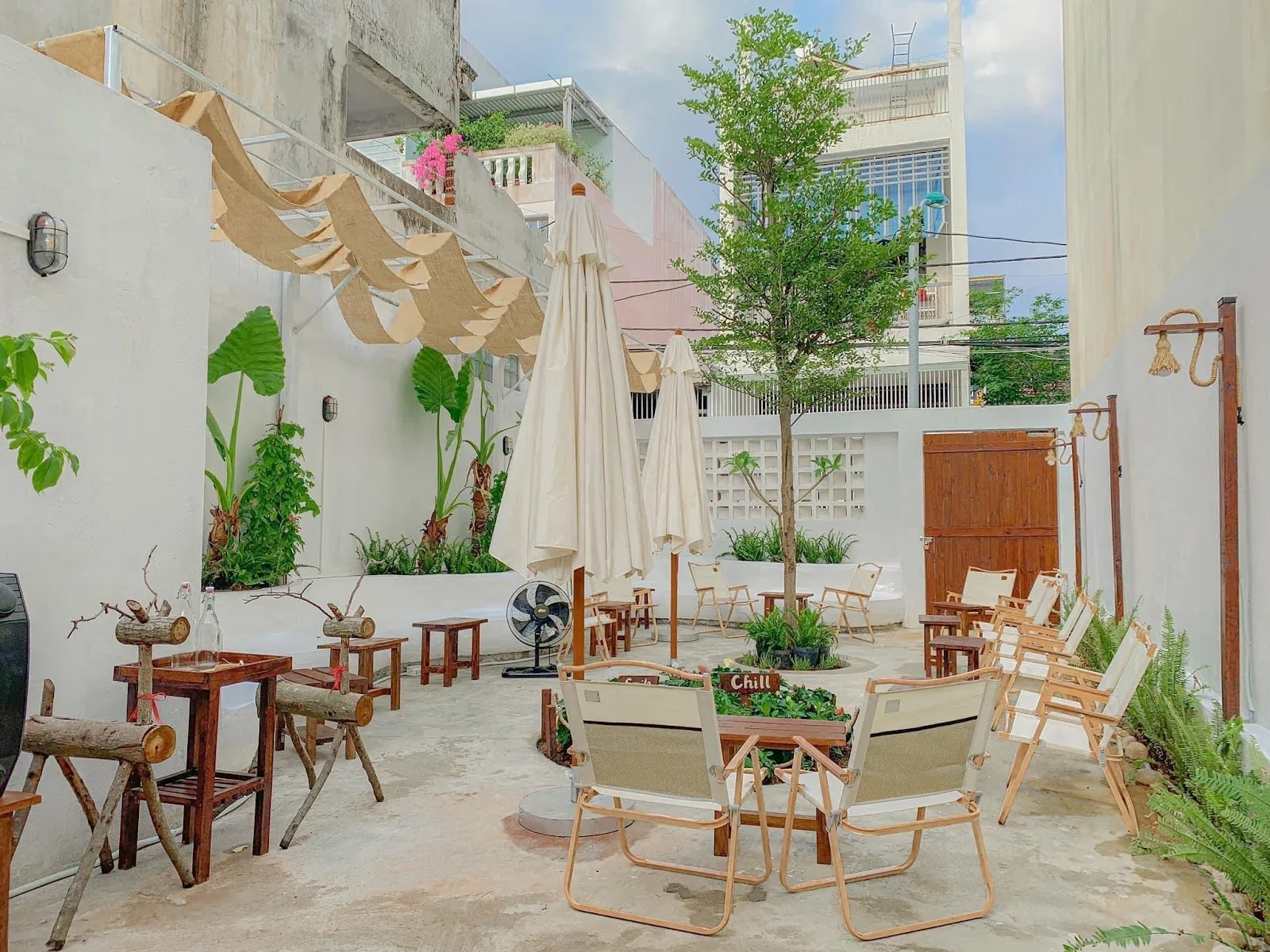 Ngói Cafe