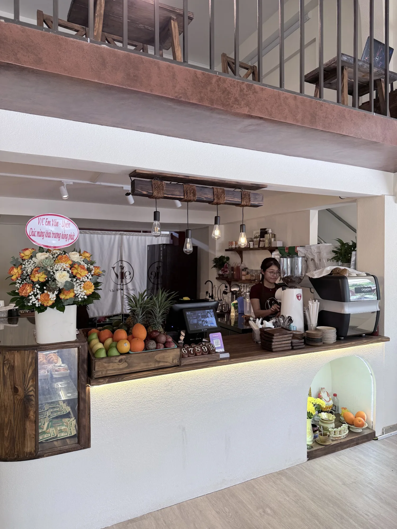 Vie Coffee, Brunch & Spa 다낭 - 작업용 커피와 휴식 스파의 만남