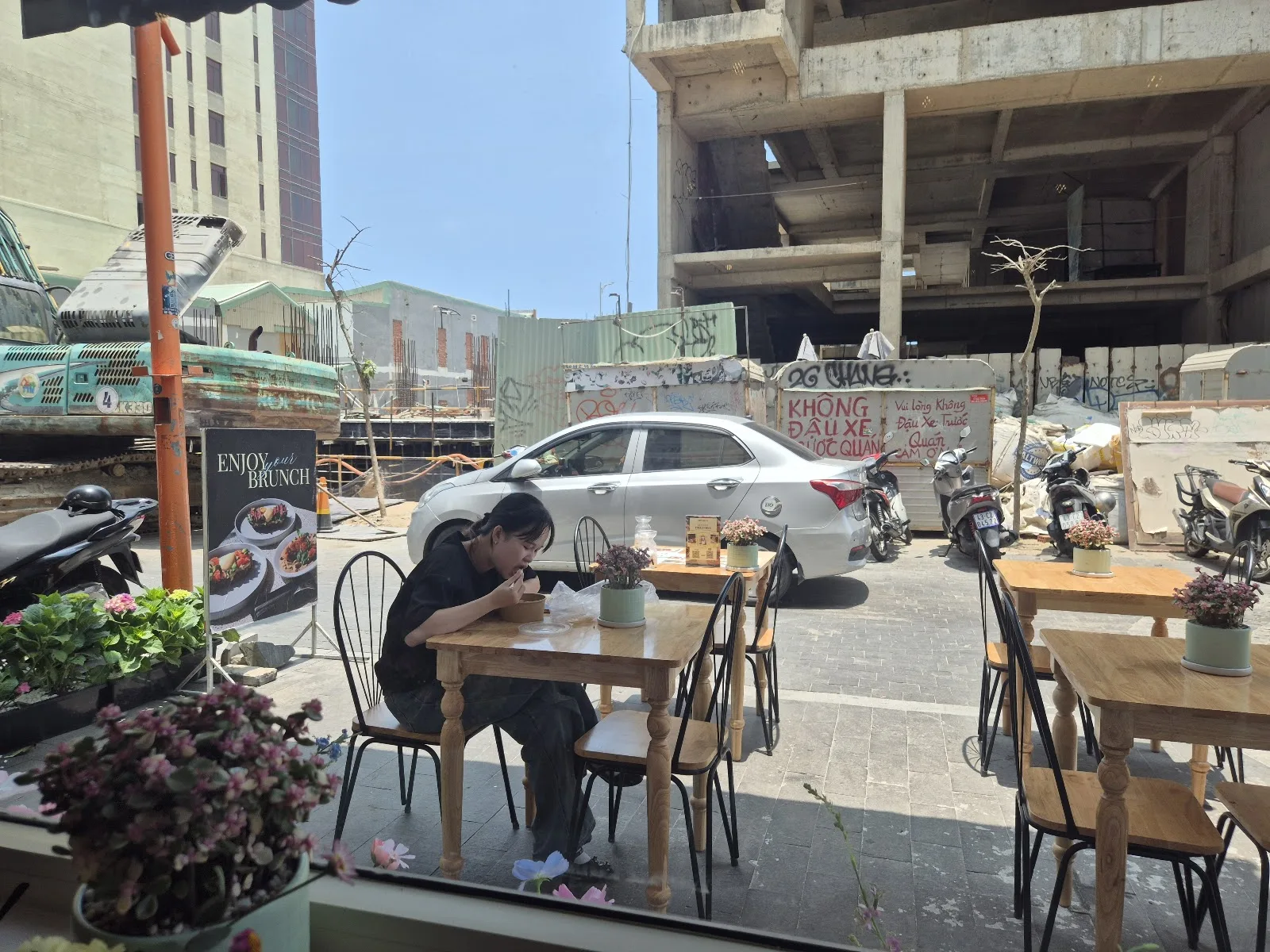 Vie Coffee, Brunch & Spa Da Nang - Ideal Relaxation Cafe and Spa Complex