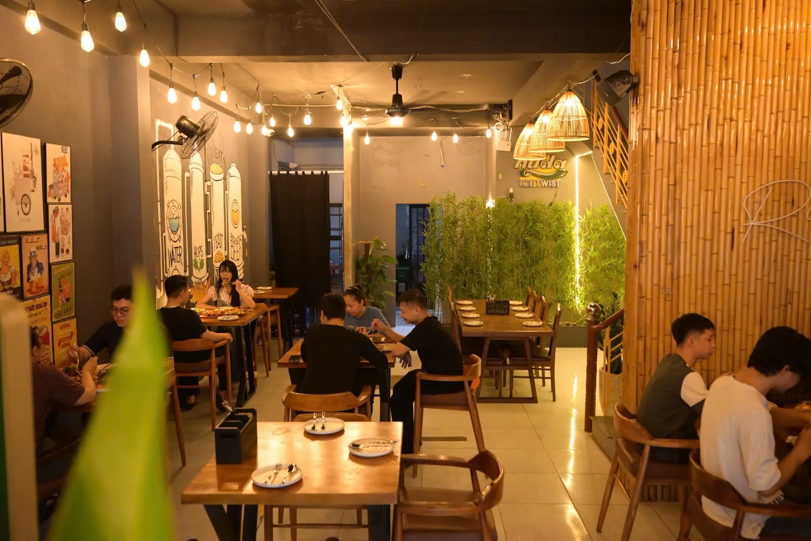 MÊ Brunch - Steak - Craft Beer Da Nang – Brunch, Steak and Craft Beer on Mai Thuc Lan Street