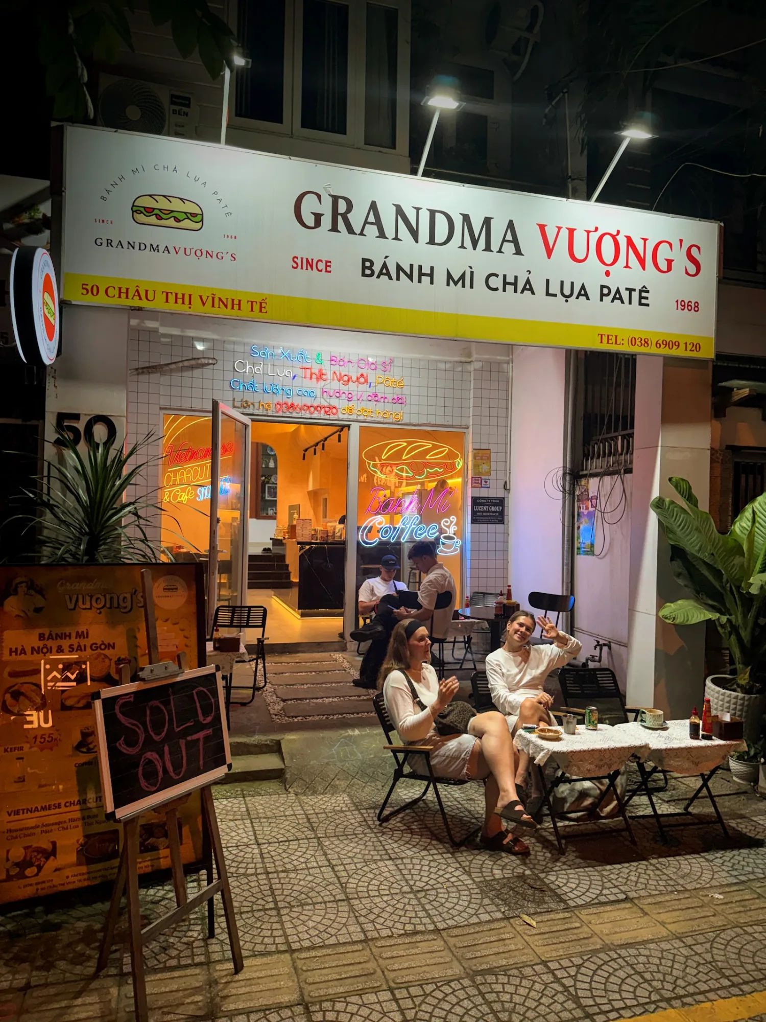 Grandma Vượng’s Đà Nẵng - Điểm Hẹn Thưởng Thức Bánh Mì Cà Phê Chất Lượng 4,9 Sao