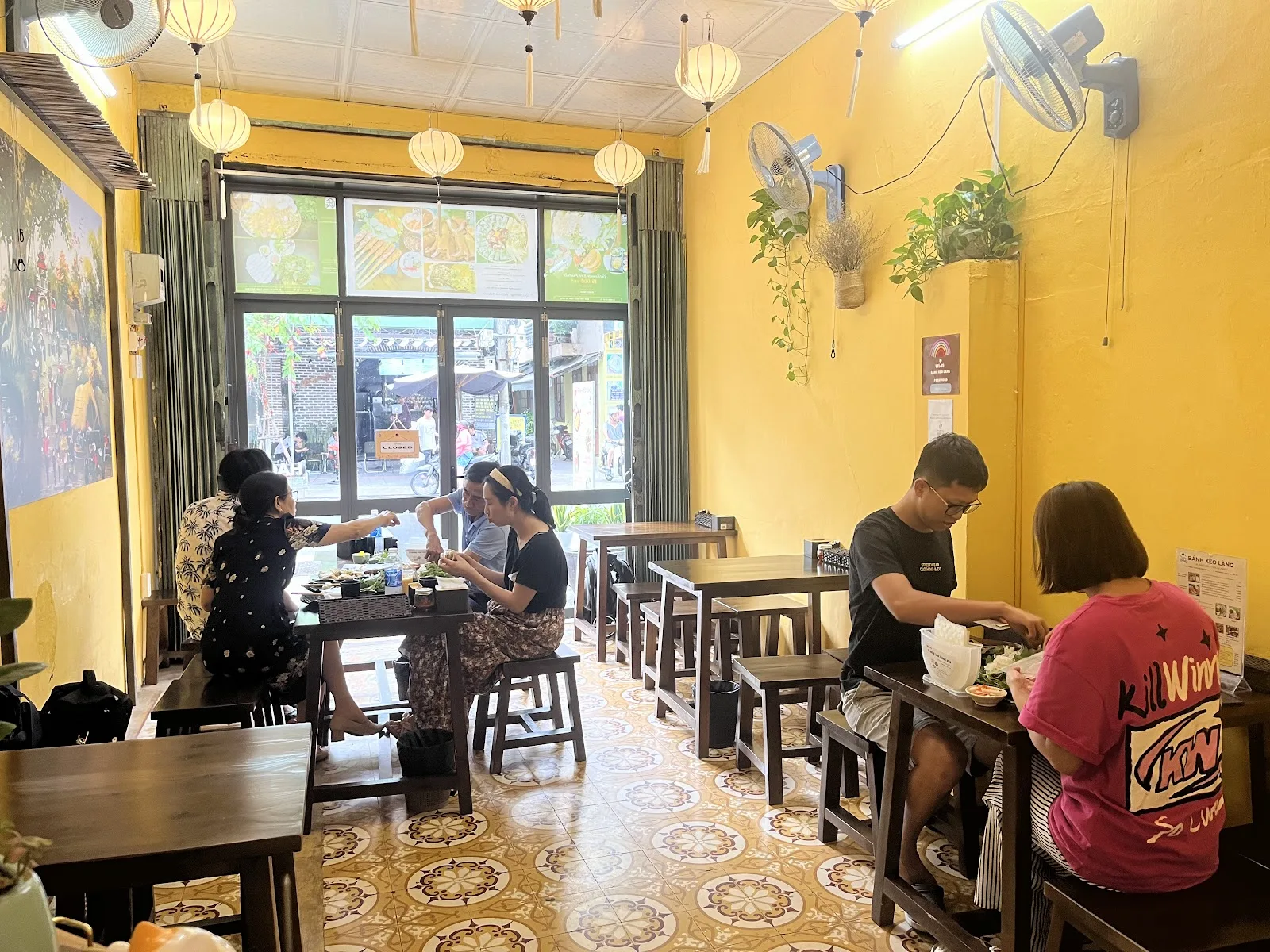 ร้านบ้านแซ่ว ลาง - ร้านอาหารเวียดนามพร้อมดนตรีสดที่หายเจ่า