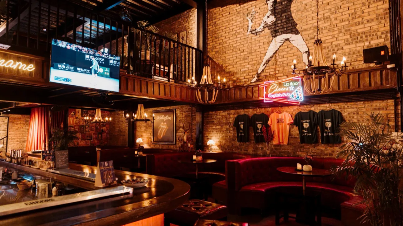 CHEERS PUB & BBQ – 다낭의 라이브 뮤직 펍 & 늦은 밤 바비큐