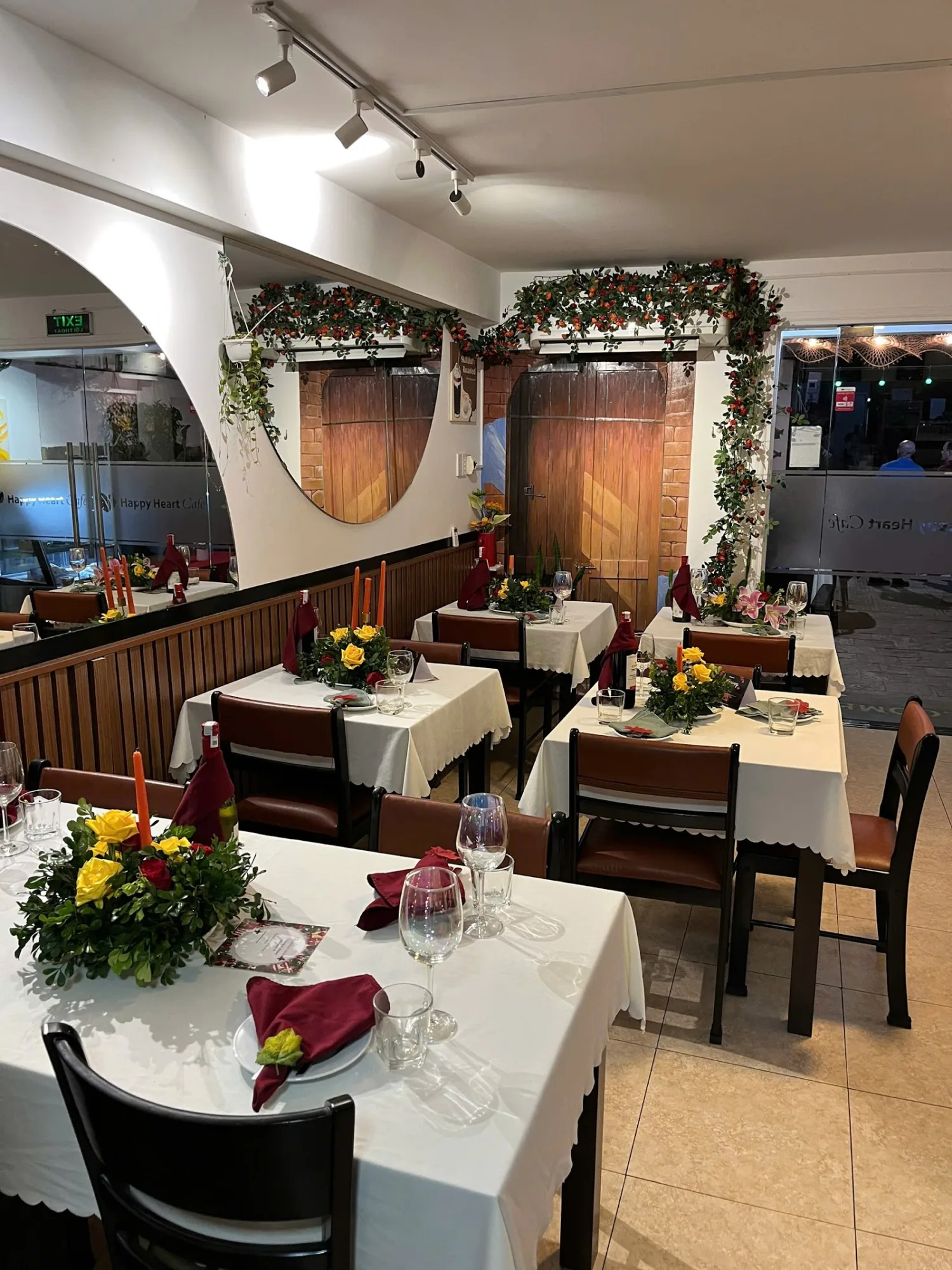 Happy Heart: Quán Cafe Nhà Hàng Phục Vụ Bữa Sáng Và Brunch Ngon
