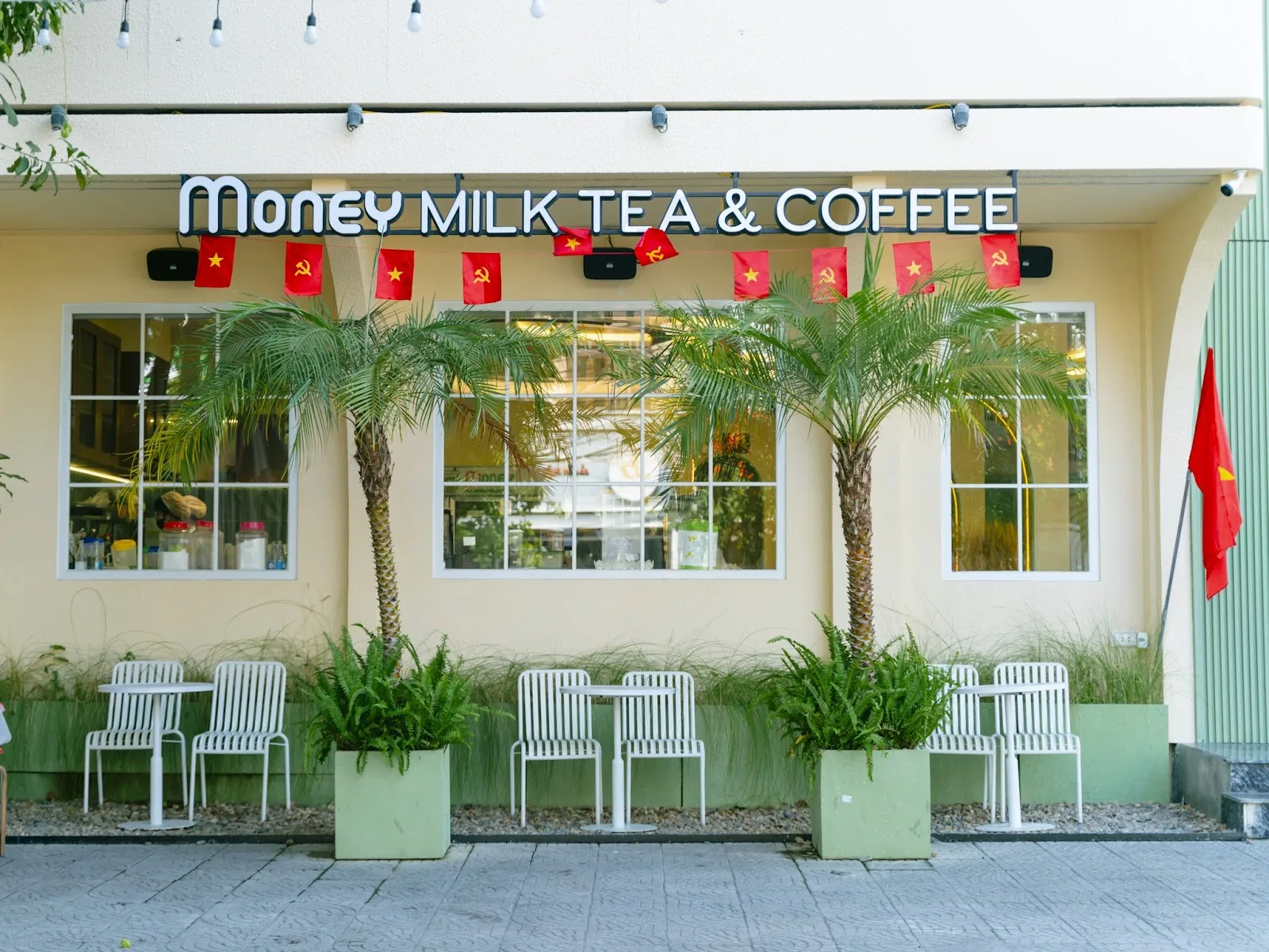 Money ミルクティー - 友達との集まりや勉強に最適な広々としたミルクティー店