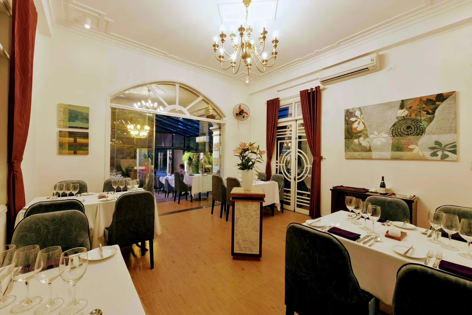 Aubergine49 Restaurant: Private and Romantic European Fine Dining