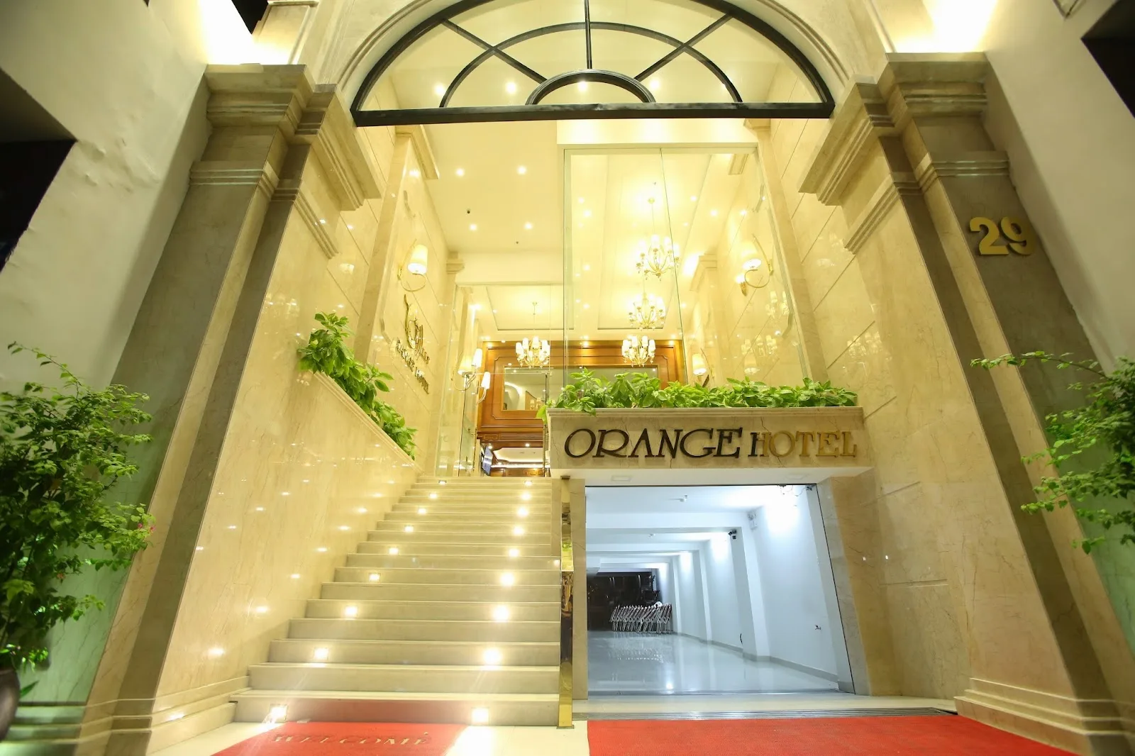 Orange Hotel: Khách Sạn Trung Tâm Gần Sân Bay Có Bữa Sáng Miễn Phí Tại Đà Nẵng