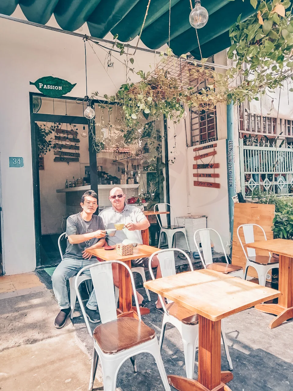 Passion Café - Quán Cà Phê Kết Hợp Ăn Uống Ấm Cúng Tại Khu An Thượng