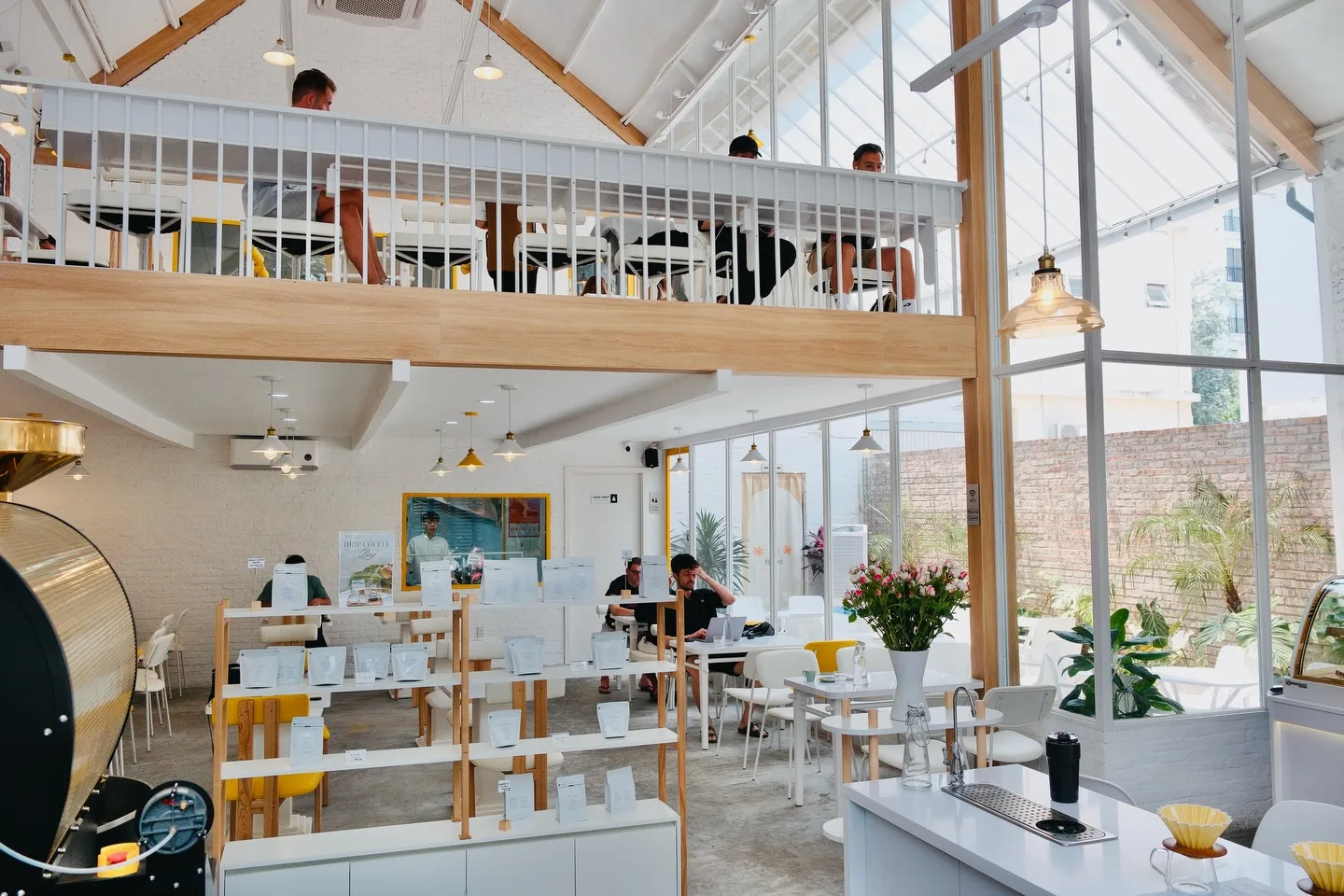 Zi Coffee & Roastery เลอ กวาง ดาว: สัมผัสกาแฟ Specialty และบรันช์ระดับพรีเมียม