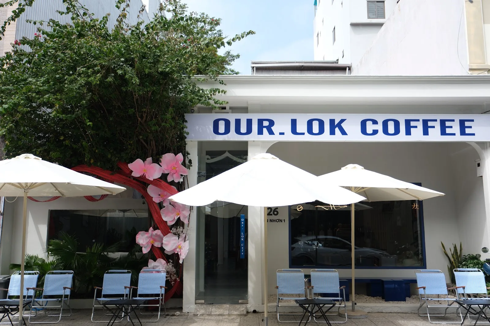 OUR LOK Coffee Đà Nẵng: Check-in Quán Cafe Tối Giản Làm Việc Cực Chill