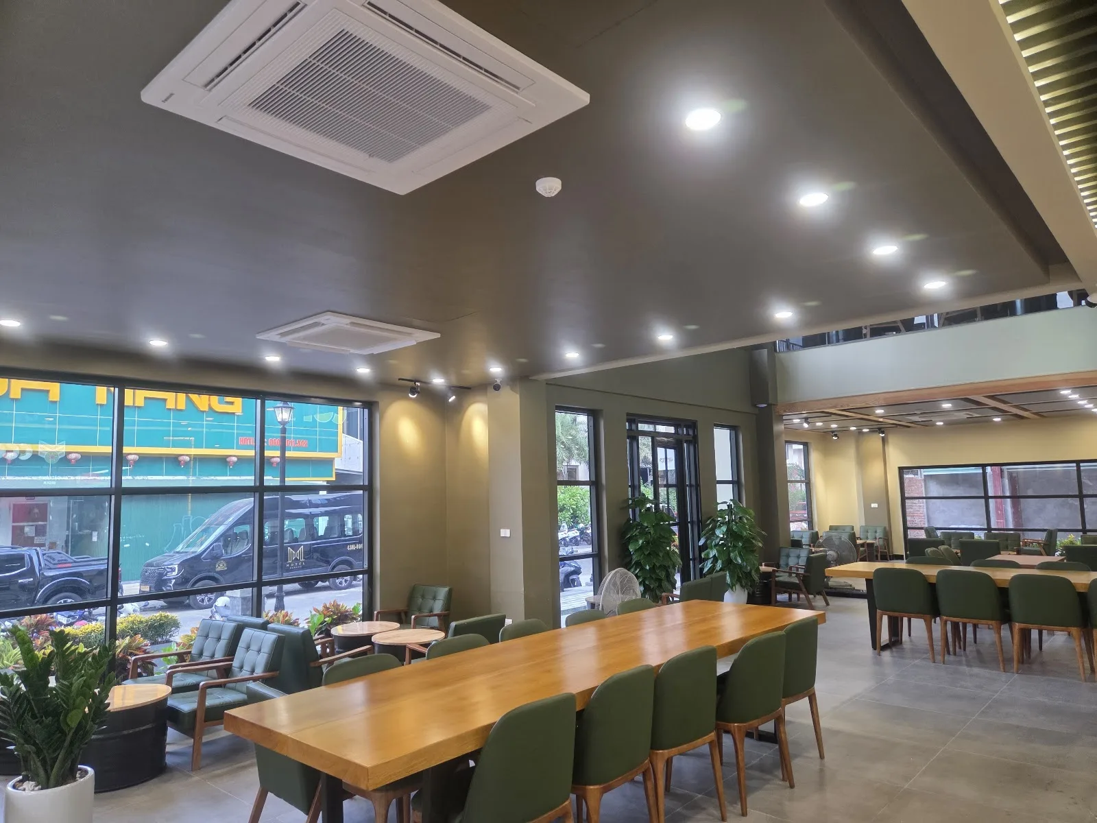 CCCP Coffee 미케점: 미케 해변 근처 소비에트 카페