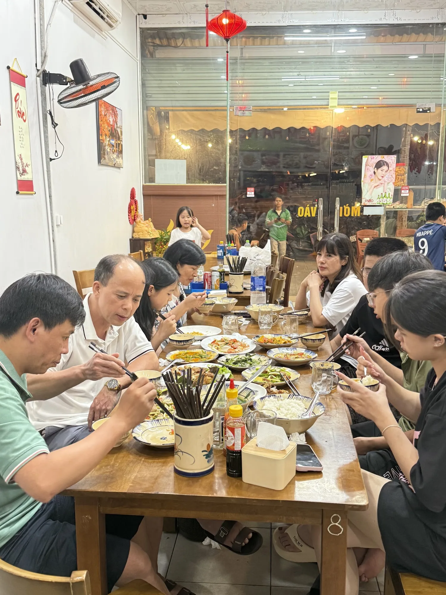 Ngon Hà Nội Xưa Restaurant ดานัง: ร้านอาหารรสชาติบ้านๆ แบบเวียดนามเหนือบนถนนโฮ่ญ