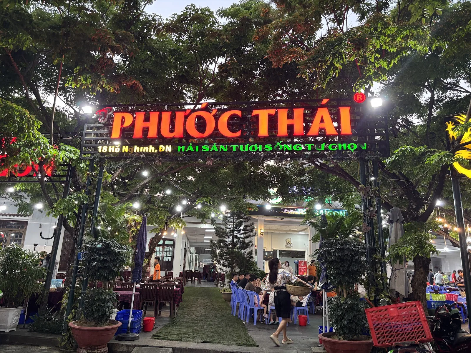 岘港福泰海鲜餐厅：家庭聚餐的理想新鲜海鲜餐厅