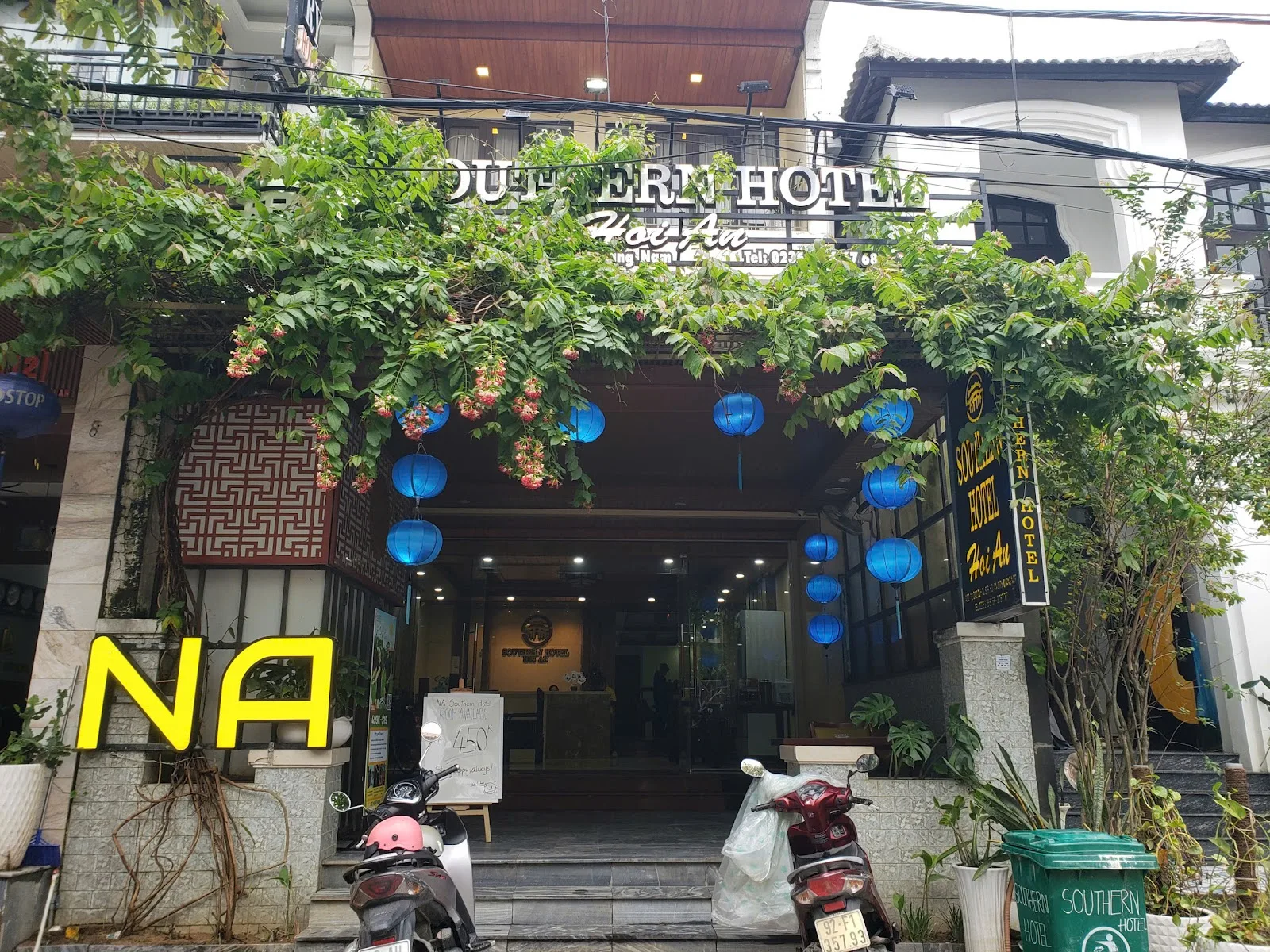 นา โฮเทล ฮอยอัน: โรงแรมที่มีห้องพักกว้างขวาง ตั้งอยู่ใกล้เมืองเก่า