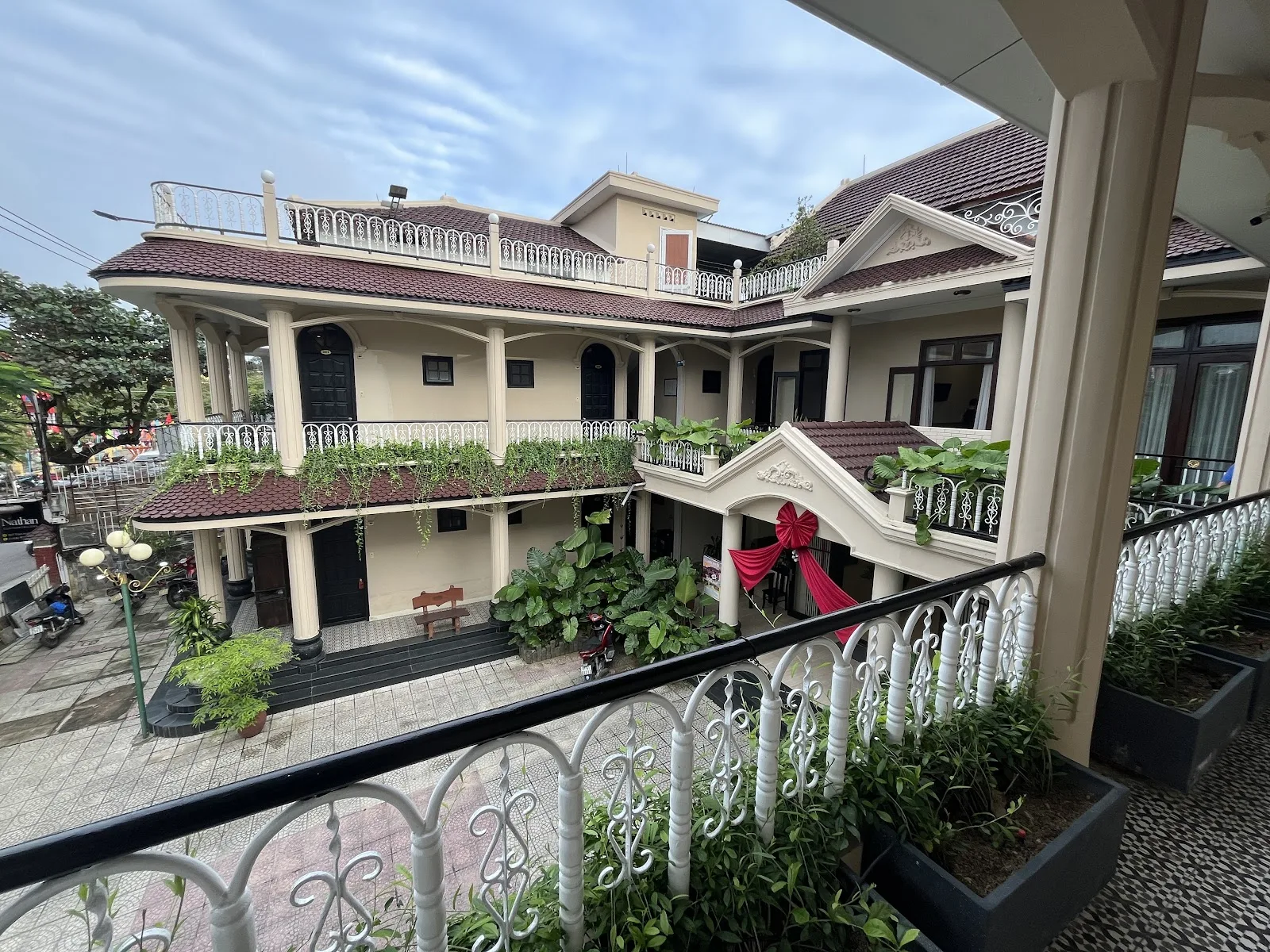 Sala Hoi An Hotel: Ideal Central Hotel for Small Families