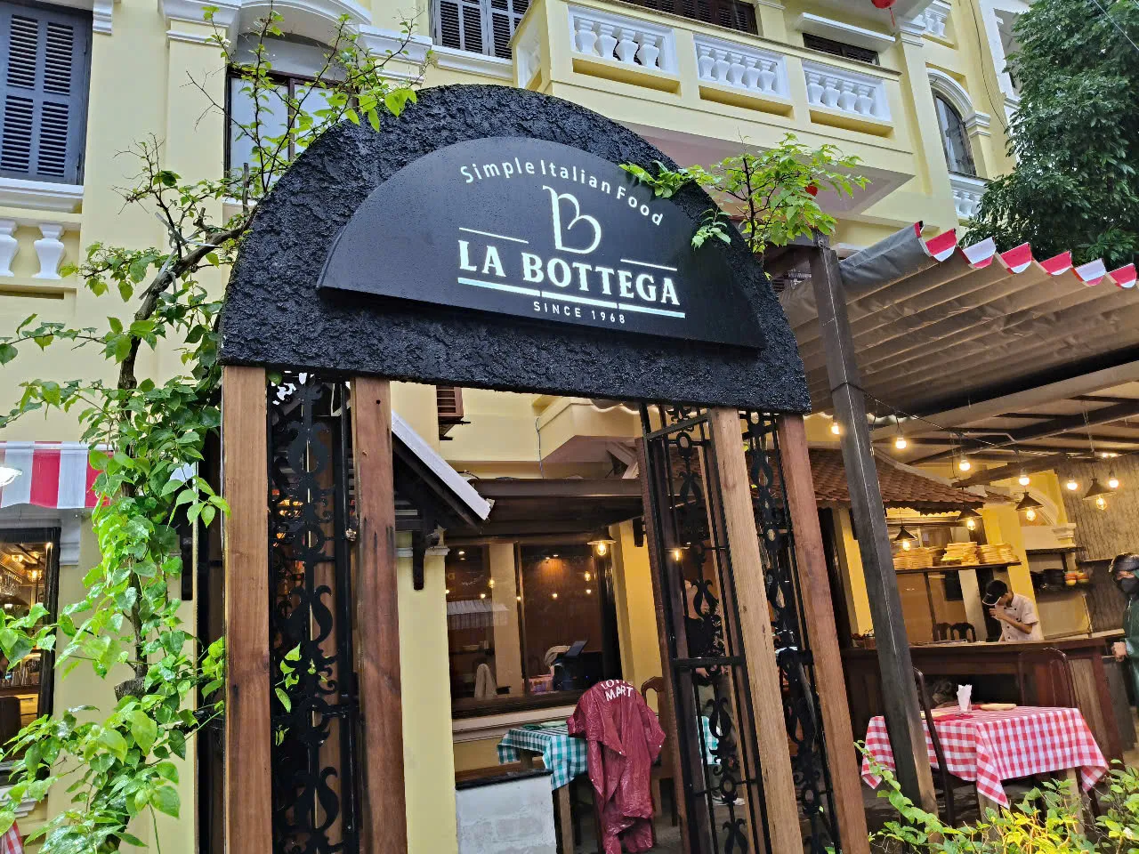 La Bottega Hoi An: Sức Hút Từ Món Mì Ý Carbonara Và Tiramisu