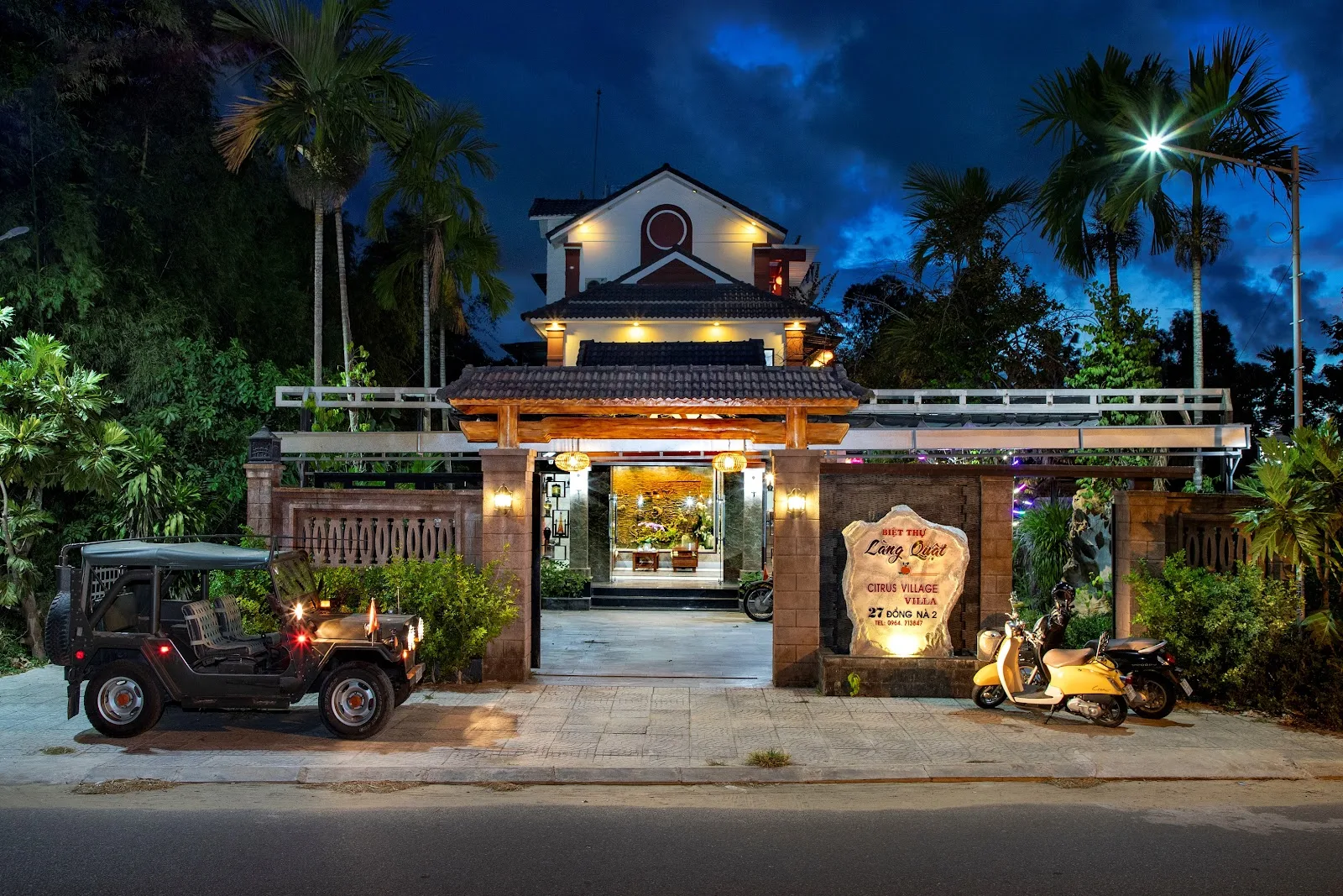 Citrus Village Villa: Accommodation With Door-to-Door Shuttle Service