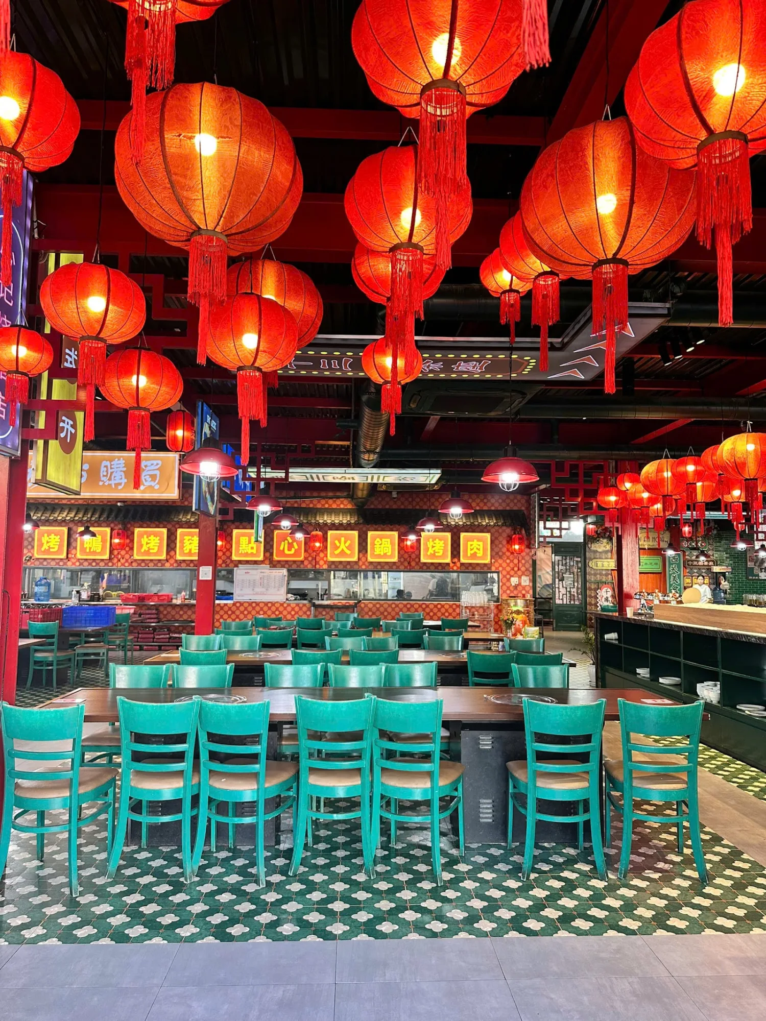 会安荷花餐厅：海坝 trung 街上美味又合口味的美食据点