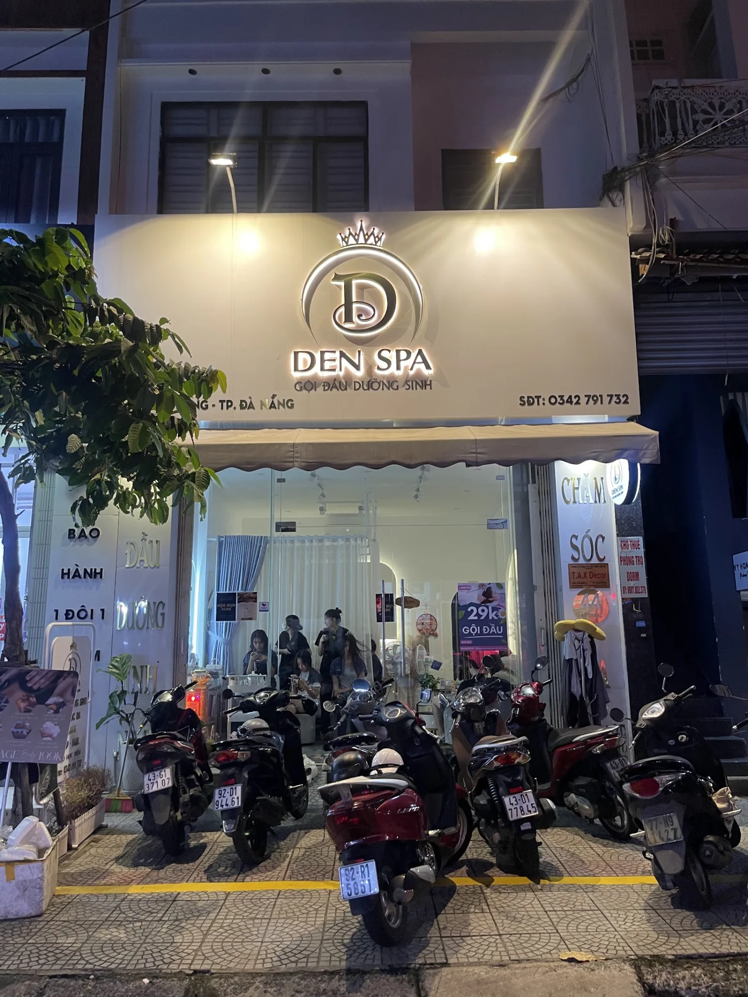 D E N Spa & 养生洗发 2 - 在清溪体验洗发和放松按摩服务