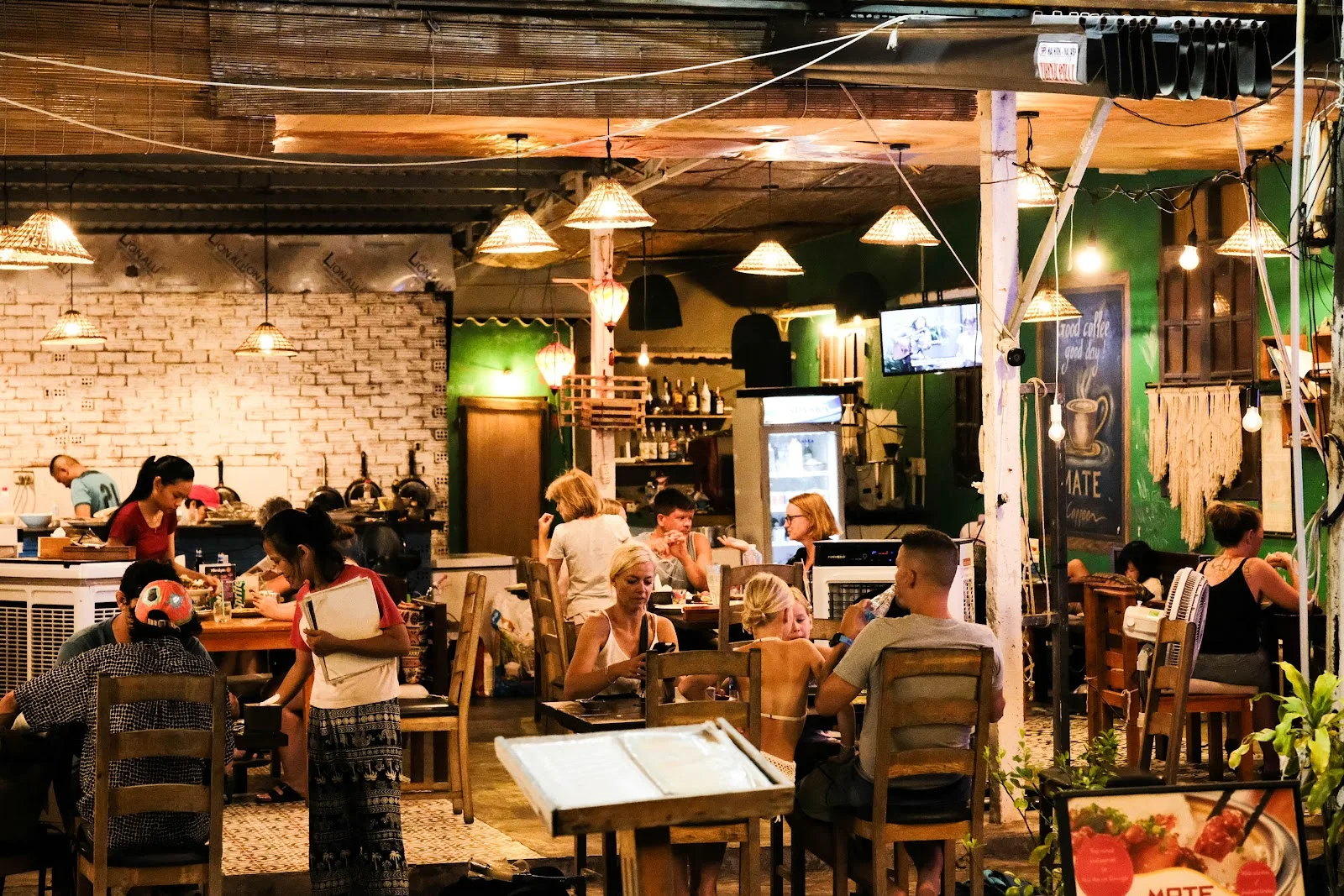 Mate Restaurant And Coffee: Check-In Nhà Hàng Cà Phê Gia Đình Cực Tiện Nghi