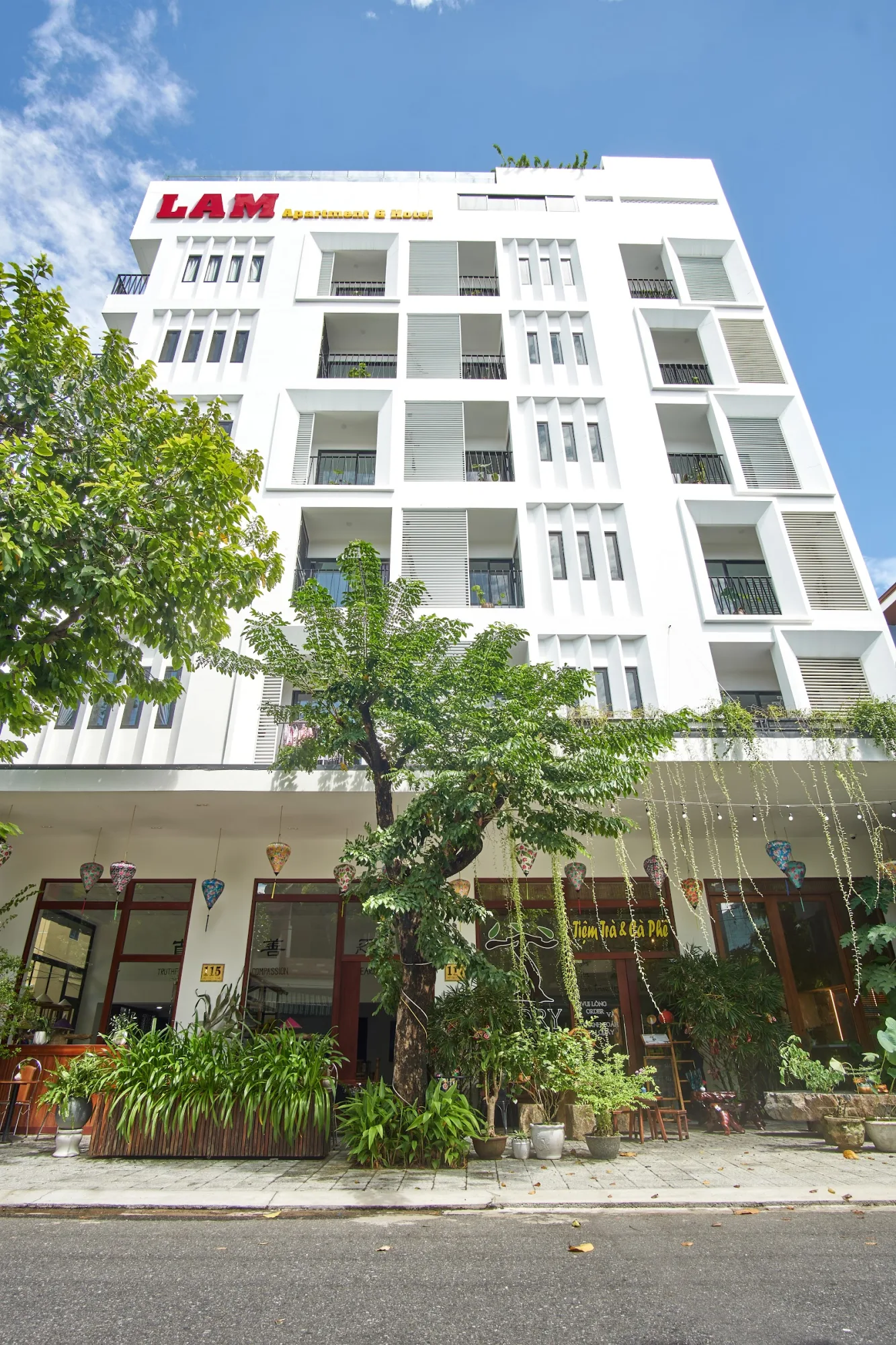 LAM Apartment & Hotel Da Nang – Service Apartment with Rooftop Pool, Ground Floor Cafe