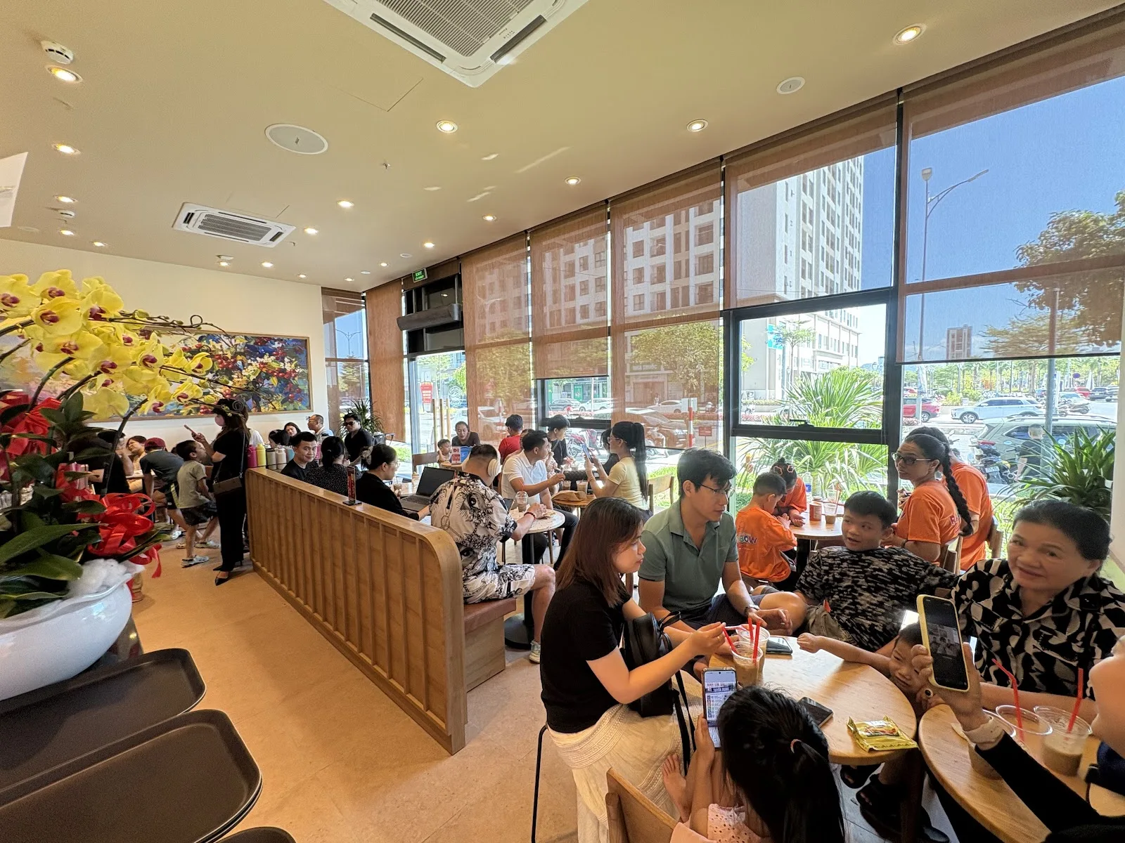 Highlands Coffee FPT Plaza 3: Điểm Hẹn Cà Phê Lý Tưởng Cho Giới Trẻ Đà Nẵng