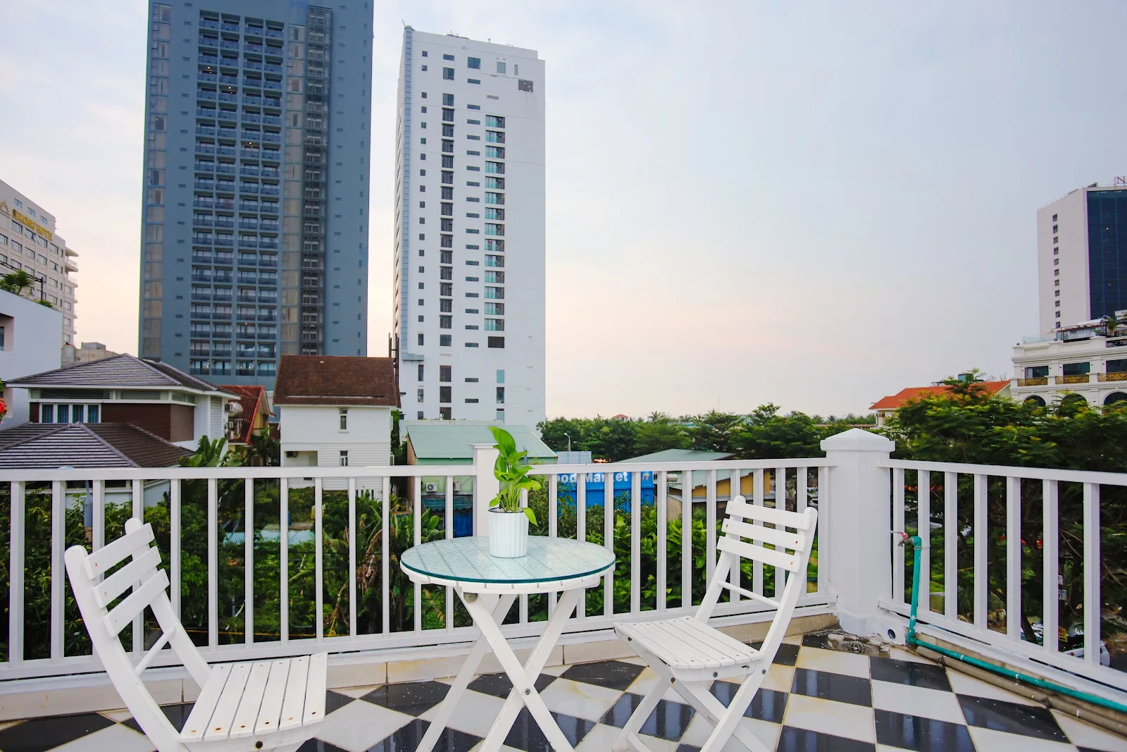 Kevin Villa Đà Nẵng: Check-in Tọa Độ Villa Nguyên Căn Gần Biển Lê Mạnh Trinh