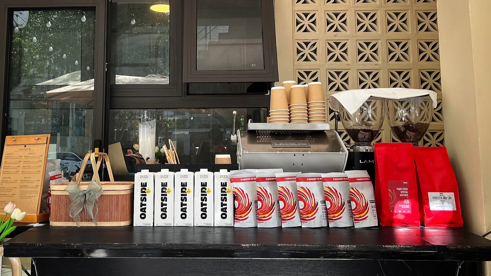 AvoStation Coffee: สัมผัสประสบการณ์มัทฉะเข้มข้นแท้บนถนนโฮ menging