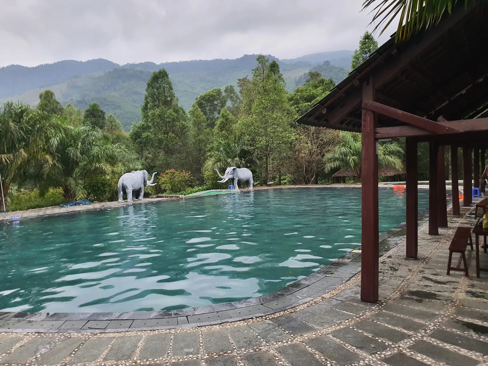 Bungalow Sinh Thái Lưu Trú Tại Khu Trượt Thác Hoà Phú Thành