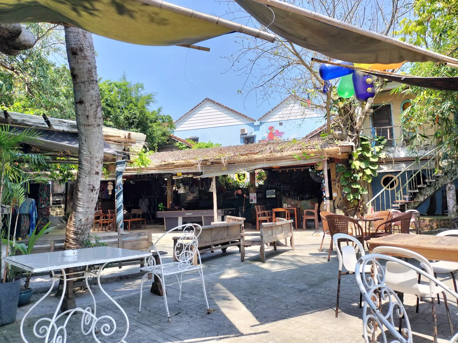 Cham Chi Club Hoi An – จุดนัดพบและพักผ่อนริมแม่น้ำ Cua Dai