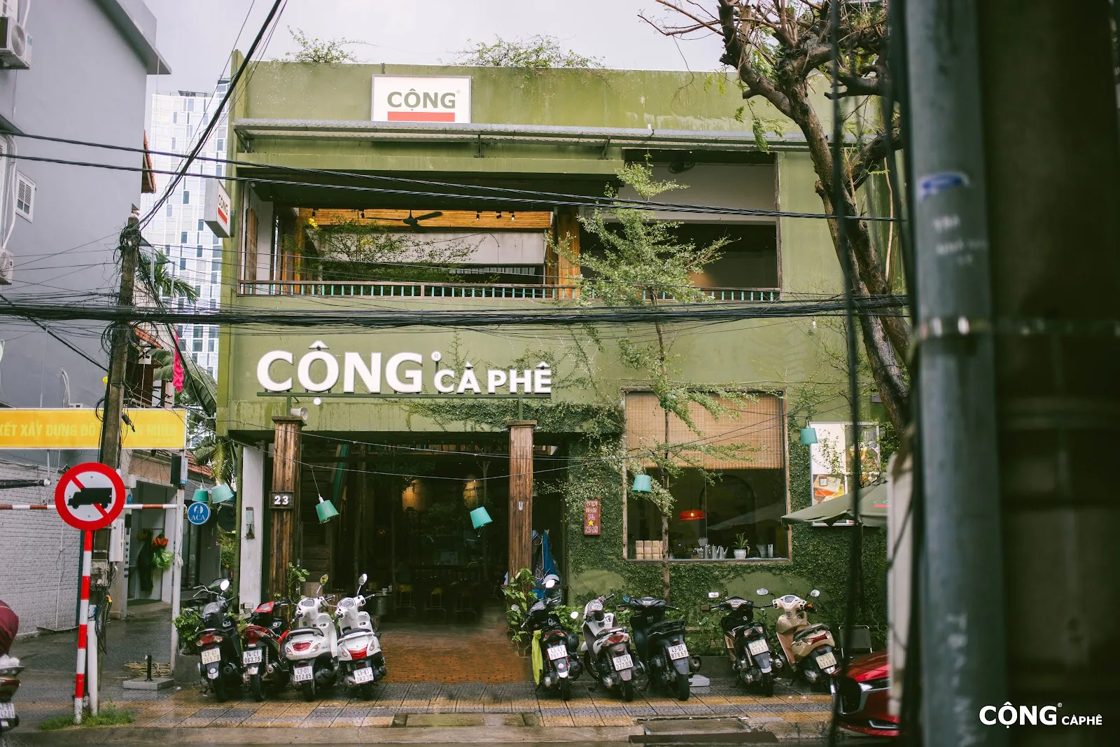 Cộng Cà Phê Lý Tự Trọng – Thương Hiệu Nổi Tiếng, Không Gian Rộng Rãi