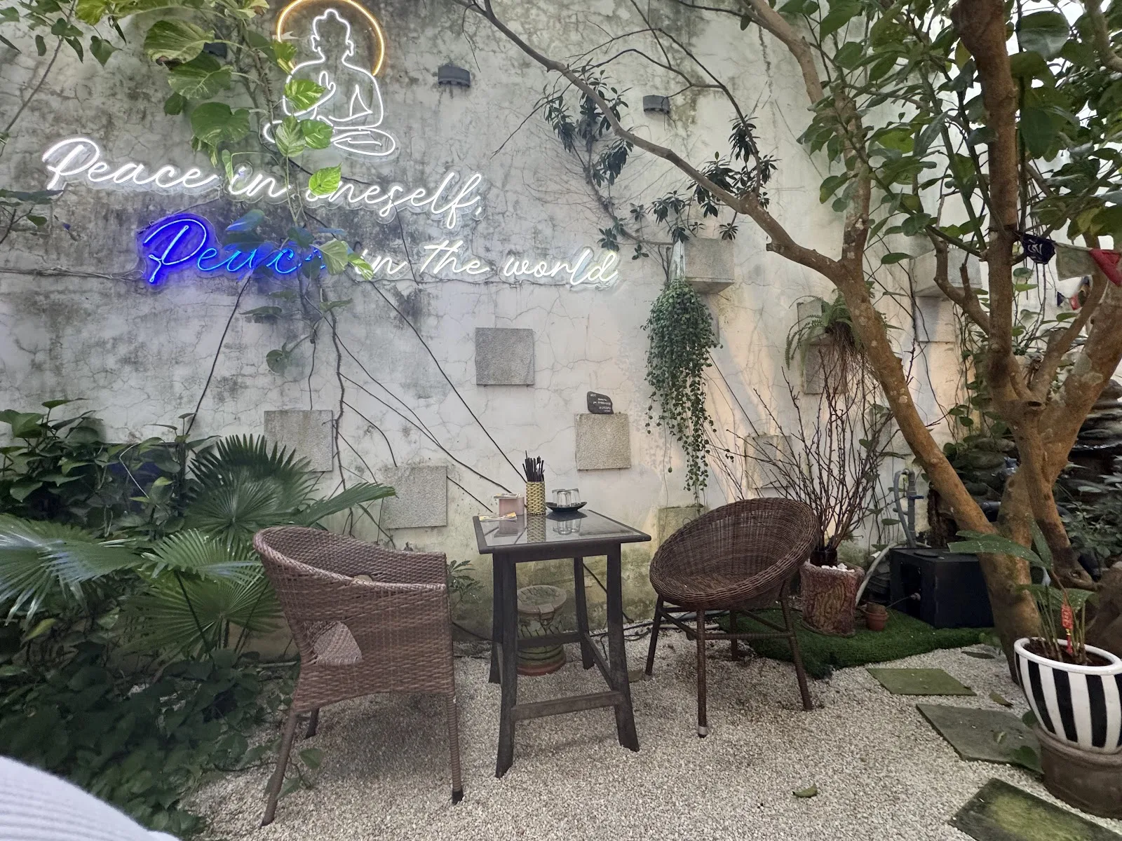 Chickpea Eatery – Vegetarian Restaurant & Garden Cafe on Truong Dinh, Son Tra