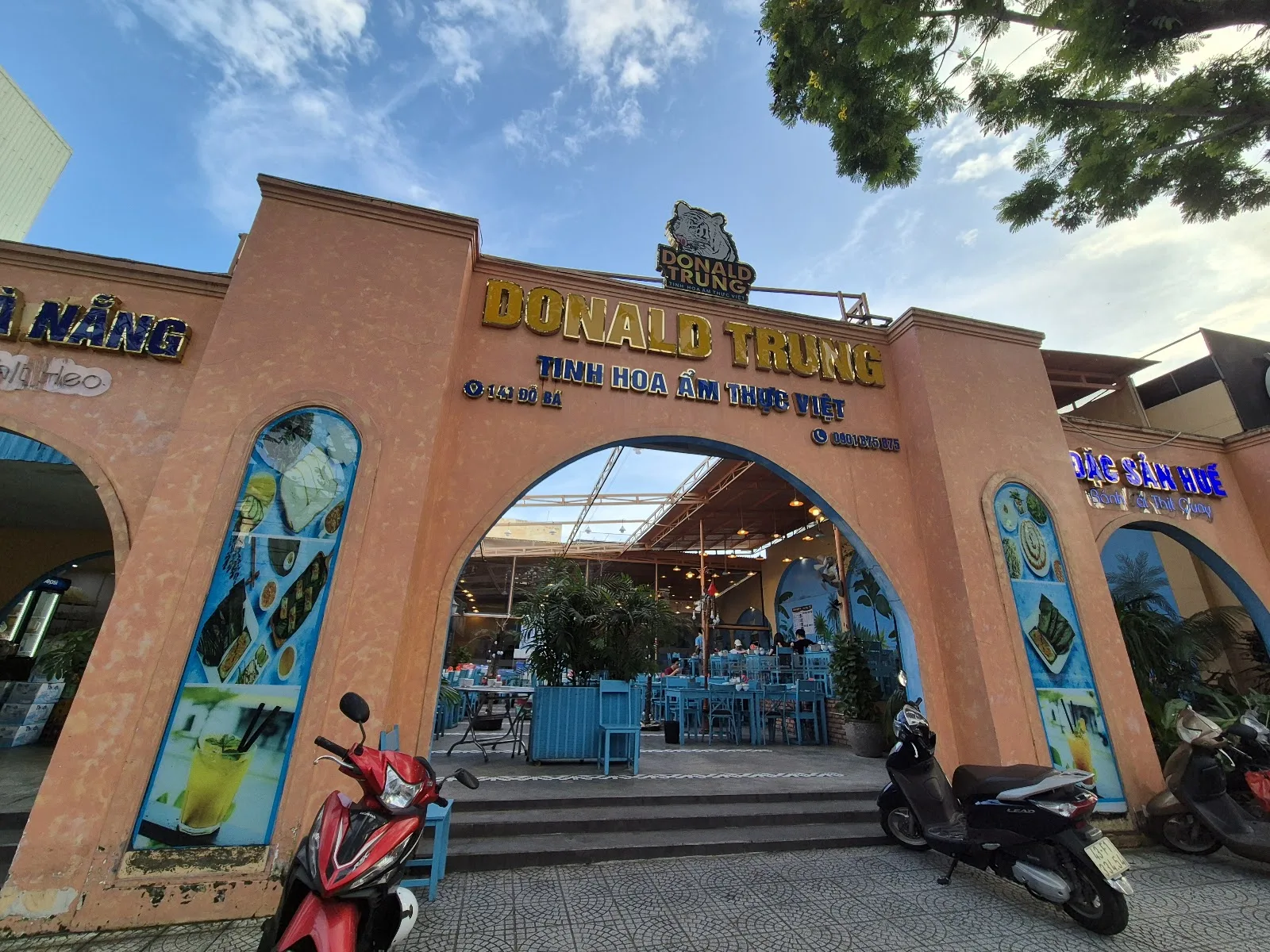 DONALD TRUNG – Điểm Hẹn Bánh Tráng Cuốn Thịt Heo Với Quầy Buffet Rau