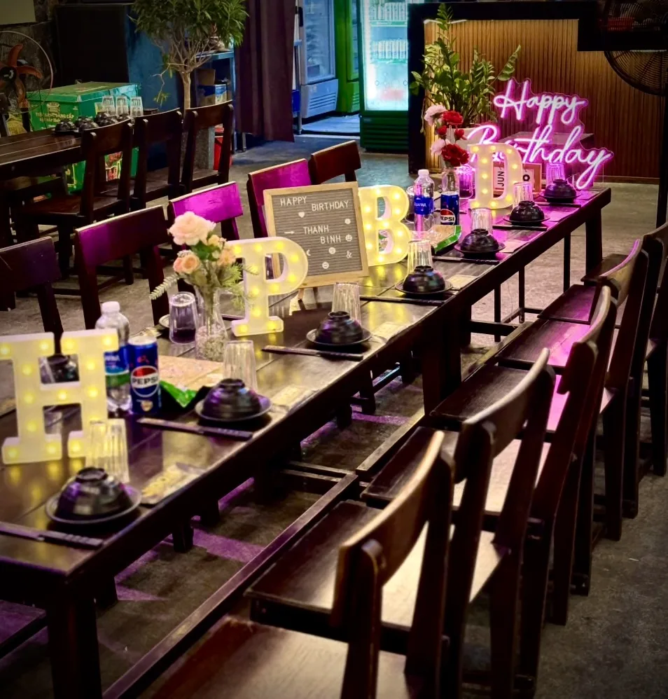 IDOL BEER GARDEN – 岘港市中心热闹的派对聚集地