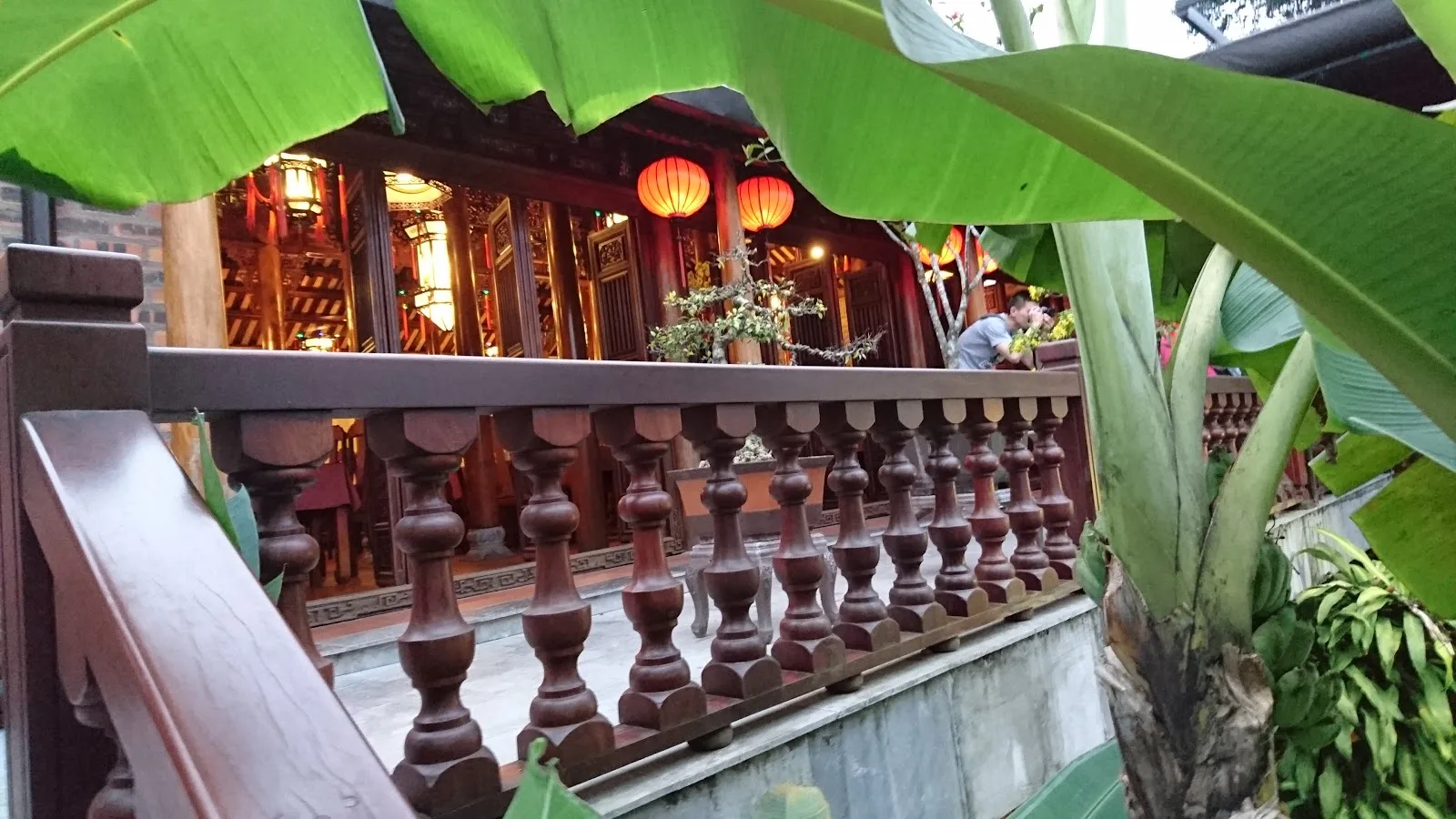 Nhà Hàng Không Gian Xưa Huế – Ẩm Thực Cố Đô Trong Nhà Gỗ Cổ