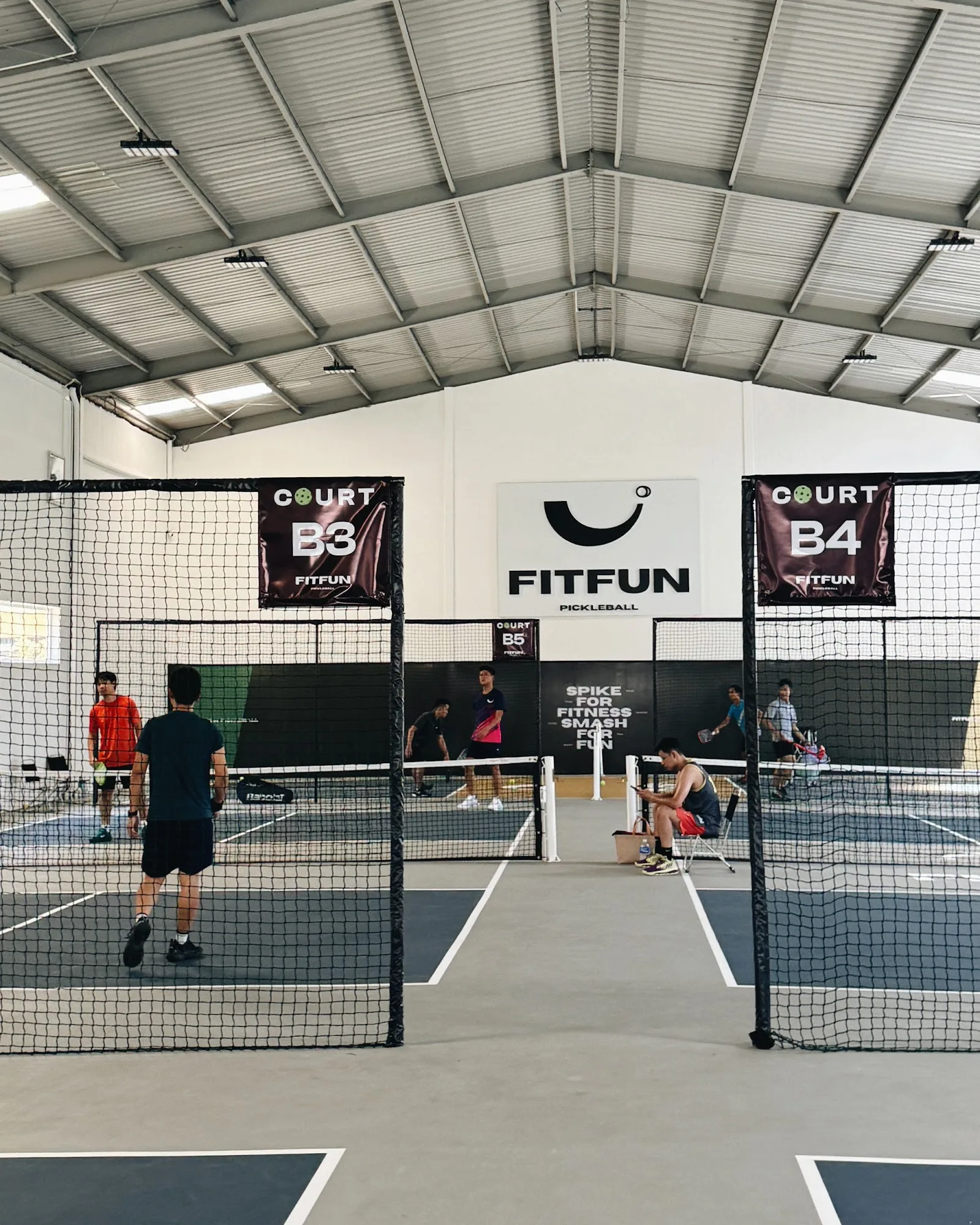 Fit Fun Pickleball – Sân Chơi Pickleball Trong Nhà Và Ngoài Trời Tại Duy Tân