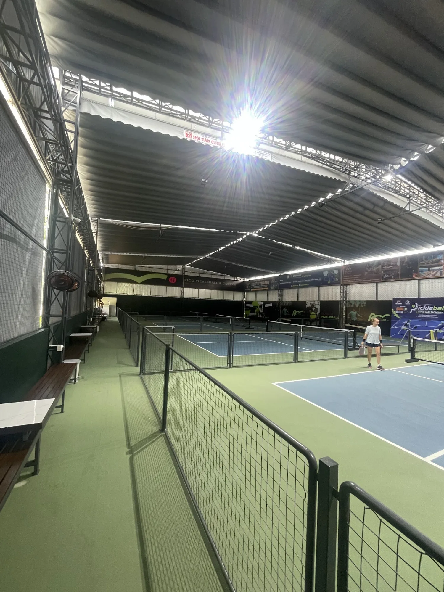 Pico Pickleball & Coffee – 오행산의 피클볼 코트와 커피 복합 공간