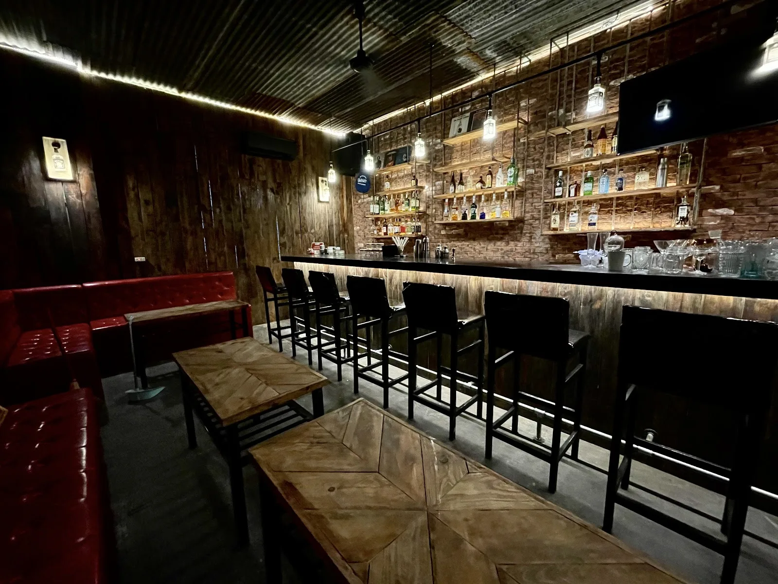 United Bar – 岘港著名独特鸡尾酒吧菜单