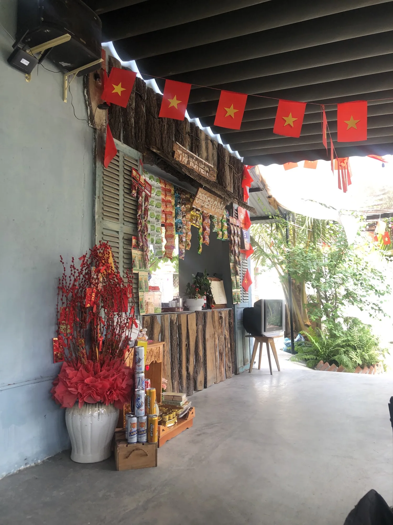 Hẻm Coffee – Quán Cà Phê Sân Vườn Rộng Trải Nghiệm Cho Gia Đình