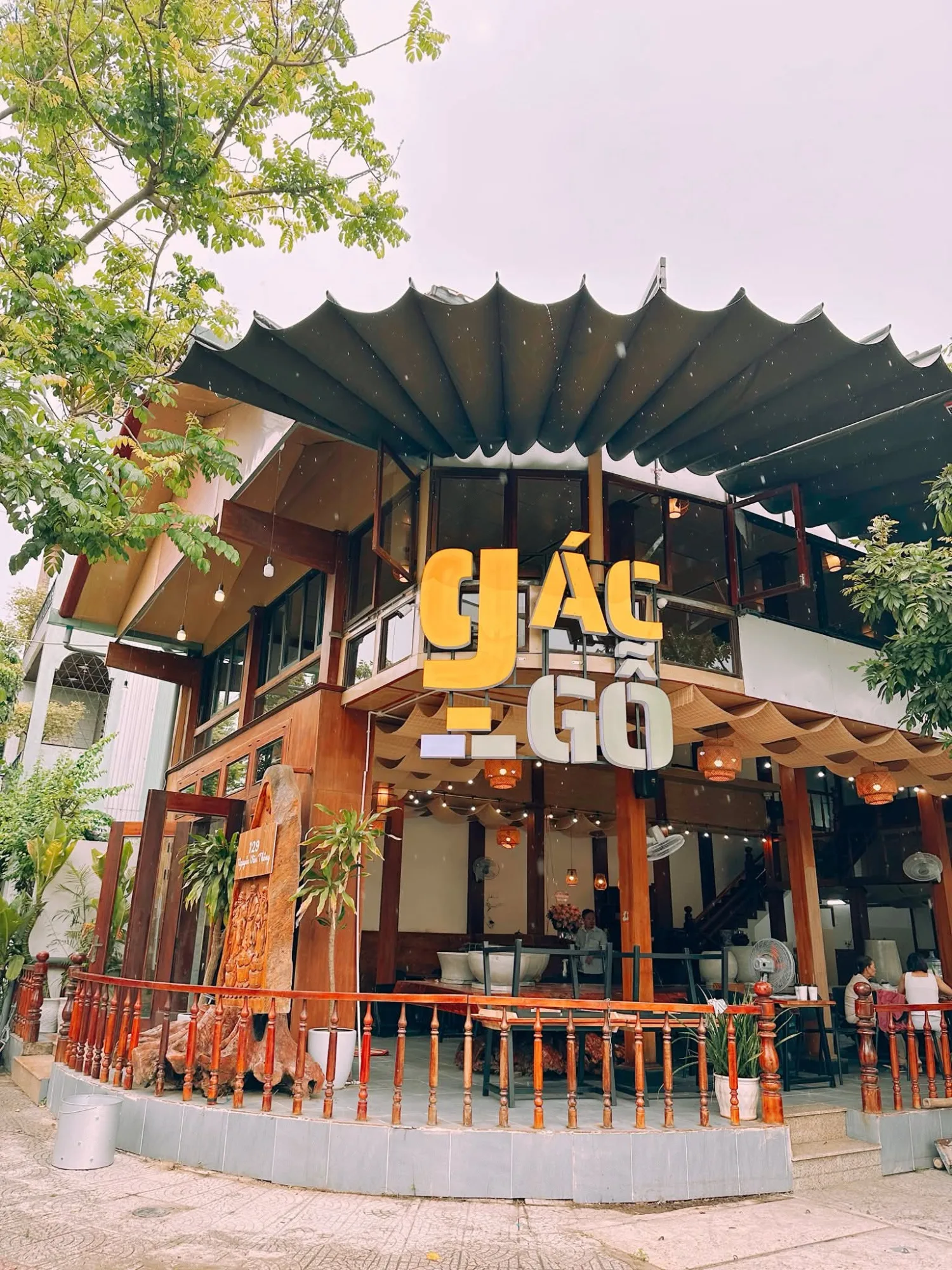 Gác Gỗ Quán – Nhậu Chill & Bia Acoustic tại Hòa Xuân
