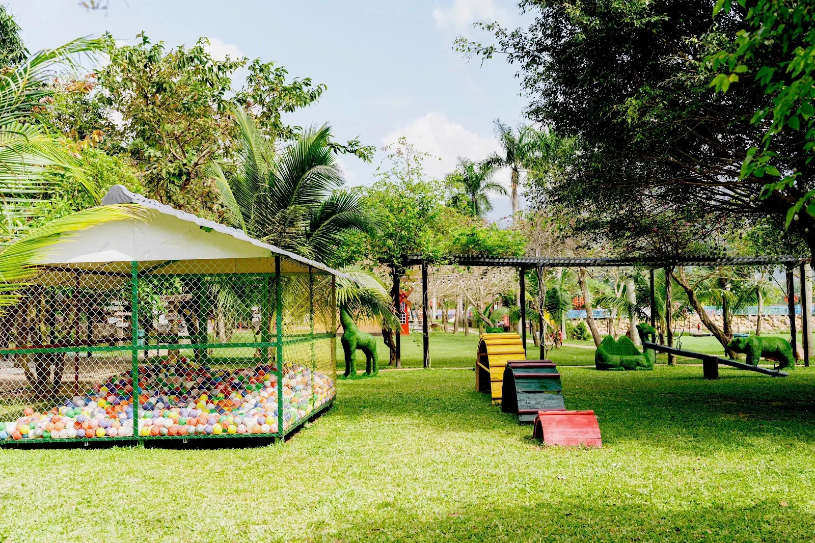 Tuấn Lê Glamping – Tọa Độ Dã Ngoại Bên Suối Cực Hot Tại Đà Nẵng